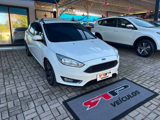 FORD FOCUS 2.0 SE 16V FLEX 4P POWERSHIFT FORD FOCUS 2.0 SE 16V FLEX 4P POWERSHIFT
